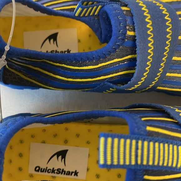 Boy QuickShark water shoes - Picture 7 of 8